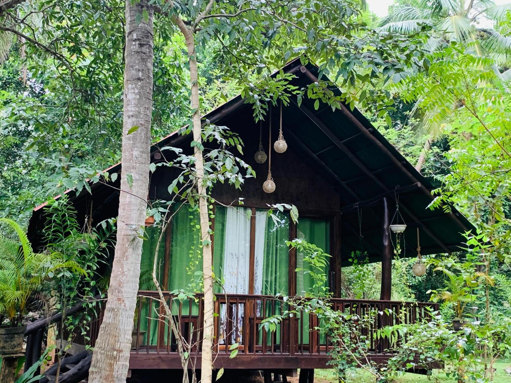 Nature World Jungle Paradise Udawalawe Bilik gambar